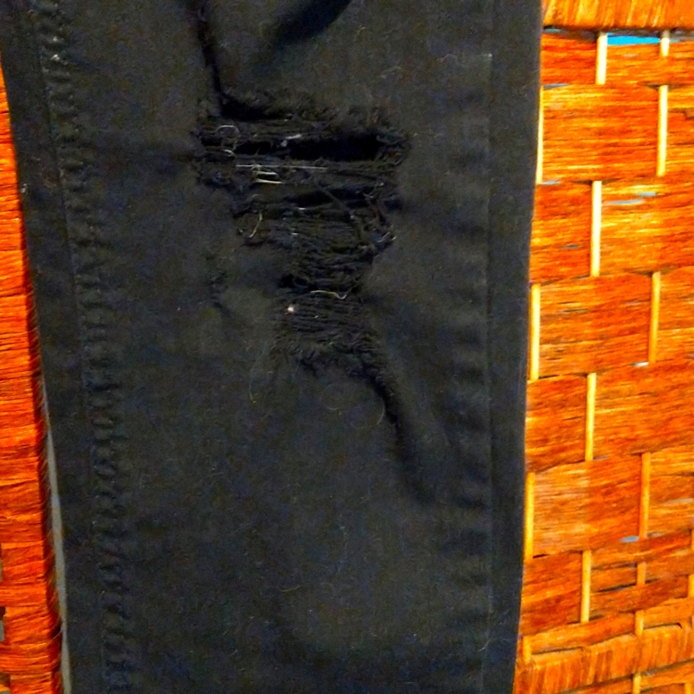 black distressed jeans size 8 new